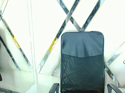 Snapshot of AuroraRoss chatting on 7, 11, 2025 AuroraRoss online show from 7, 11, 2025