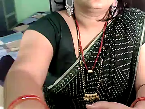 Snapshot of BABITA_KUMARII chatting on 28, 10, 2025 BABITA KUMARII online show from 28, 10, 2025