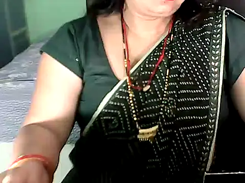 Snapshot of BABITA_KUMARII chatting on 9, 11, 2025 BABITA KUMARII online show from 9, 11, 2025