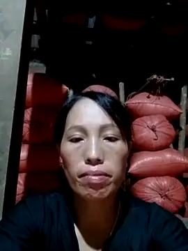 Snapshot of Sera_sexy01 chatting on 4, 10, 2025 Sera sexy01 online show from 4, 10, 2025