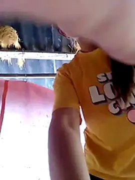 Snapshot of Sera_sexy01 chatting on 18, 10, 2025 Sera sexy01 online show from 18, 10, 2025