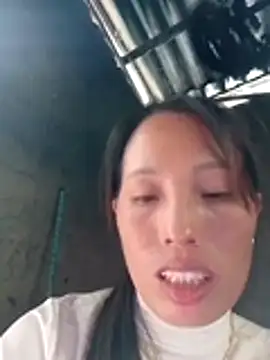 Snapshot of Sera_sexy01 chatting on 23, 10, 2025 Sera sexy01 online show from 23, 10, 2025