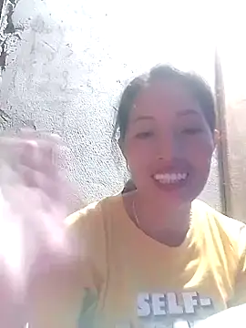 Snapshot of Sera_sexy01 chatting on 4, 11, 2025 Sera sexy01 online show from 4, 11, 2025