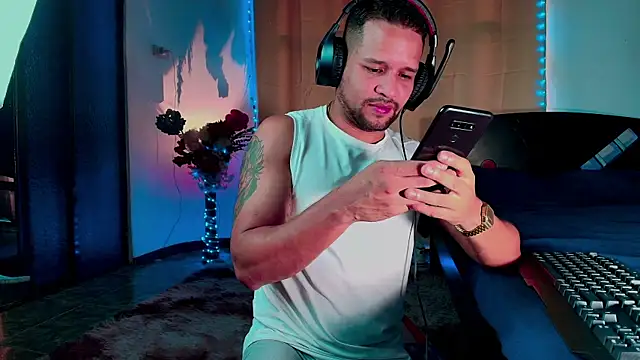 LucasGaeel online show from 24, 10, 2025