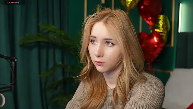 LiraKink online show from 6, 2, 2026