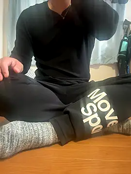 Snapshot of queen_slave1221 chatting on 20, 10, 2025 queen slave1221 online show from 20, 10, 2025