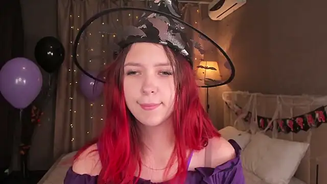 Snapshot of Monica__Queen chatting on 22, 10, 2025 Monica Queen online show from 22, 10, 2025