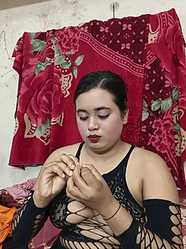 Snapshot of Love_Queen11 chatting on 19, 7, 2026 Love Queen11 online show from 19, 7, 2026
