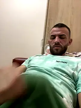 Snapshot of sexyman1936 chatting on 14, 10, 2025 sexyman1936 online show from 14, 10, 2025