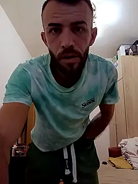 Snapshot of sexyman1936 chatting on 17, 10, 2025 sexyman1936 online show from 17, 10, 2025