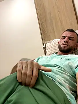 Snapshot of sexyman1936 chatting on 21, 10, 2025 sexyman1936 online show from 21, 10, 2025