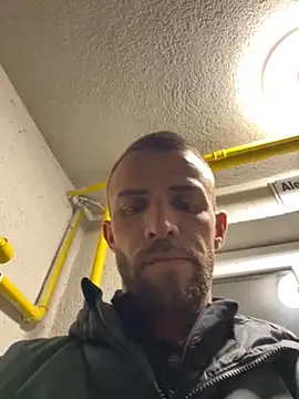 Snapshot of sexyman1936 chatting on 4, 11, 2025 sexyman1936 online show from 4, 11, 2025