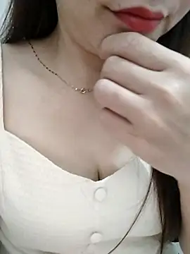 Snapshot of Girl_Shy2000 chatting on 8, 10, 2025 Girl Shy2000 online show from 8, 10, 2025