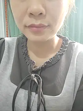 Snapshot of Girl_Shy2000 chatting on 10, 11, 2025 Girl Shy2000 online show from 10, 11, 2025