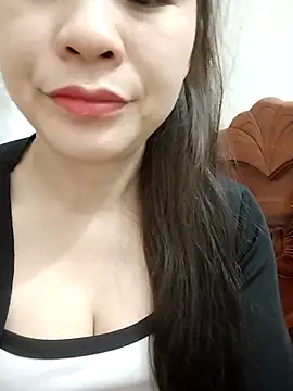 Snapshot of Girl_Shy2000 chatting on 15, 11, 2025 Girl Shy2000 online show from 15, 11, 2025