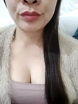 Snapshot of Girl_Shy2000 chatting on 23, 11, 2025 Girl Shy2000 online show from 23, 11, 2025