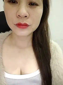 Snapshot of Girl_Shy2000 chatting on 4, 12, 2025 Girl Shy2000 online show from 4, 12, 2025