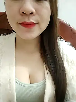 Snapshot of Girl_Shy2000 chatting on 18, 12, 2025 Girl Shy2000 online show from 18, 12, 2025