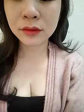 Snapshot of Girl_Shy2000 chatting on 8, 1, 2026 Girl Shy2000 online show from 8, 1, 2026