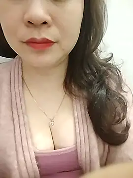 Girl Shy2000 online show from 19, 2, 2026