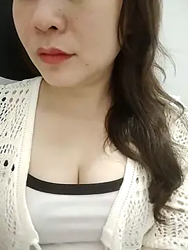 Girl Shy2000 online show from 28, 3, 2026