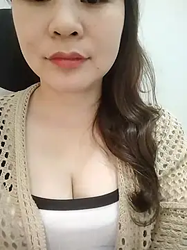 Girl Shy2000 online show from 3, 4, 2026