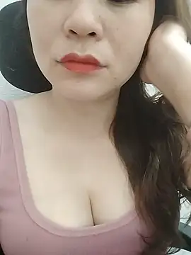 Girl Shy2000 online show from 12, 5, 2026