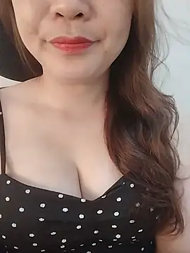 Girl Shy2000 online show from 14, 5, 2026