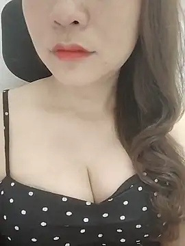 Girl Shy2000 online show from 16, 5, 2026