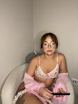 MissPixieRae online show from 12, 10, 2025