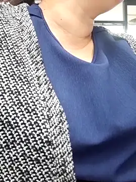 Snapshot of Kimkhaepretty chatting on 6, 1, 2026 Kimkhaepretty online show from 6, 1, 2026