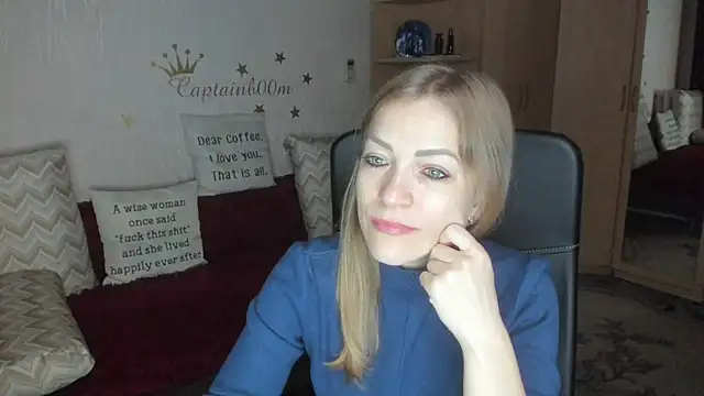 Snapshot of Tiffany_Bates chatting on 6, 10, 2025 Tiffany Bates online show from 6, 10, 2025