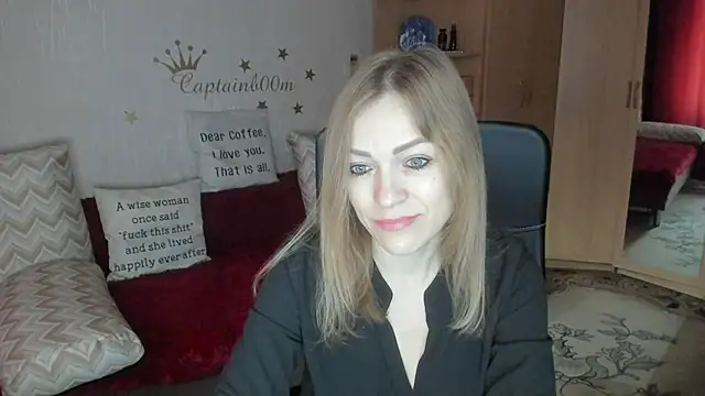 Snapshot of Tiffany_Bates chatting on 11, 10, 2025 Tiffany Bates online show from 11, 10, 2025