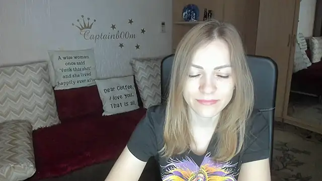 Snapshot of Tiffany_Bates chatting on 14, 11, 2025 Tiffany Bates online show from 14, 11, 2025