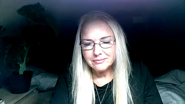 Snapshot of Sandy-Summer chatting on 26, 9, 2025 Sandy-Summer online show from 26, 9, 2025