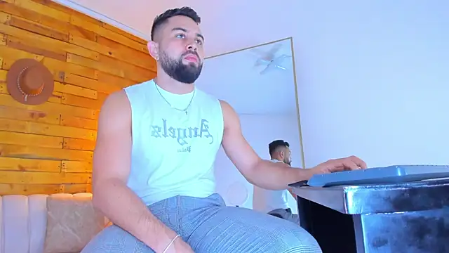 Snapshot of ted_montoya chatting on 18, 10, 2025 ted montoya online show from 18, 10, 2025