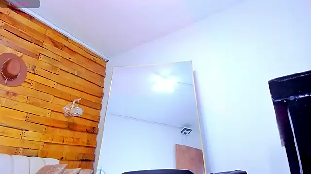 Snapshot of ted_montoya chatting on 23, 10, 2025 ted montoya online show from 23, 10, 2025