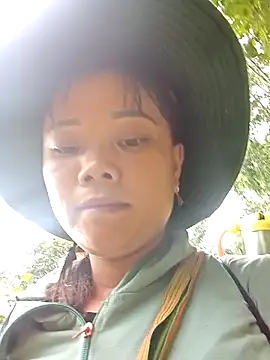 Snapshot of Samyy_xx chatting on 3, 10, 2025 Samyy xx online show from 3, 10, 2025