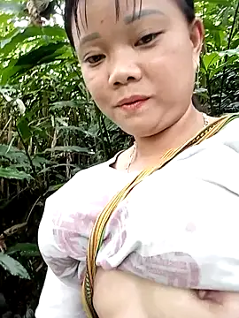 Snapshot of Samyy_xx chatting on 14, 10, 2025 Samyy xx online show from 14, 10, 2025