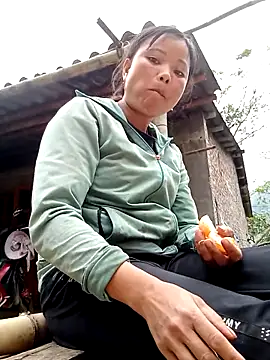 Snapshot of Samyy_xx chatting on 27, 10, 2025 Samyy xx online show from 27, 10, 2025