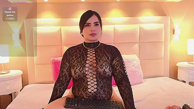 Snapshot of LexieVega chatting on 19, 10, 2025 LexieVega online show from 19, 10, 2025