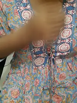 Snapshot of Minakshi_677 chatting on 4, 10, 2025 Minakshi 677 online show from 4, 10, 2025