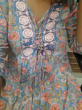 Snapshot of Minakshi_677 chatting on 5, 10, 2025 Minakshi 677 online show from 5, 10, 2025