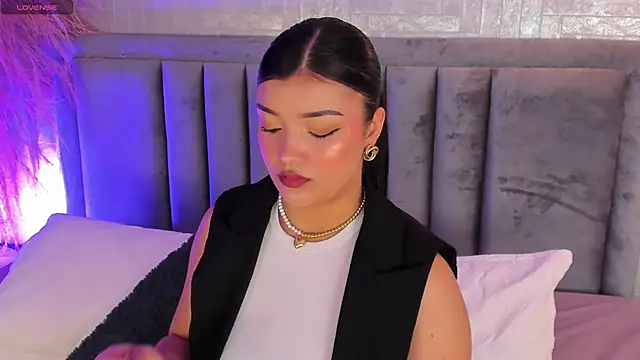 EmmaBlossom online show from 19, 10, 2025