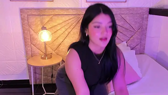 EmmaBlossom online show from 4, 3, 2026