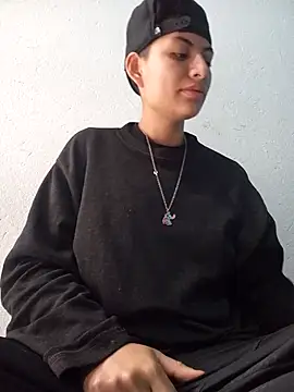 Snapshot of Owen_tomboy chatting on 18, 10, 2025 Owen tomboy online show from 18, 10, 2025