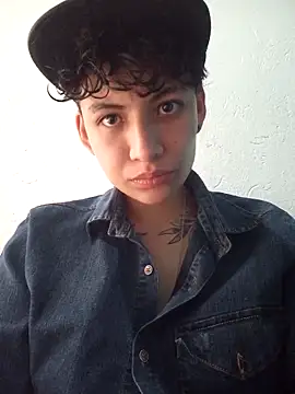 Snapshot of Owen_tomboy chatting on 21, 10, 2025 Owen tomboy online show from 21, 10, 2025