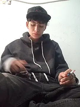 Snapshot of Owen_tomboy chatting on 3, 11, 2025 Owen tomboy online show from 3, 11, 2025