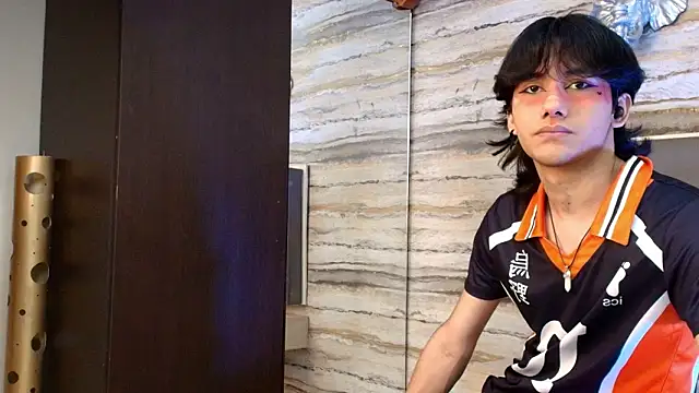 Snapshot of Lovers_21 chatting on 10, 3, 2026 Lovers 21 online show from 10, 3, 2026