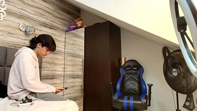 Snapshot of Lovers_21 chatting on 19, 3, 2026 Lovers 21 online show from 19, 3, 2026